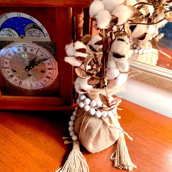 Cotton Arrangement in Burlap - Picture 4 of 7